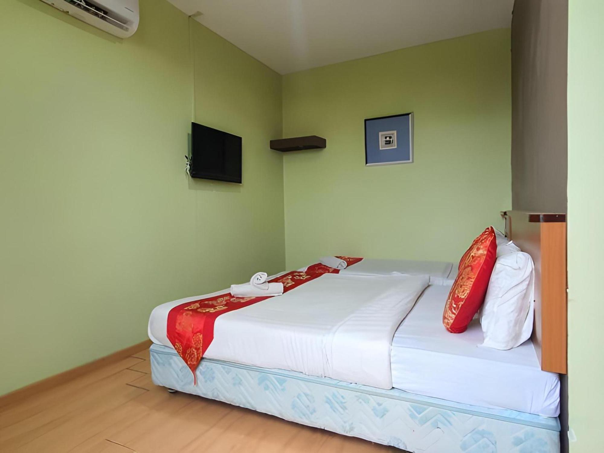 Oyo 90964 Melody 88 Inn Miri Kültér fotó