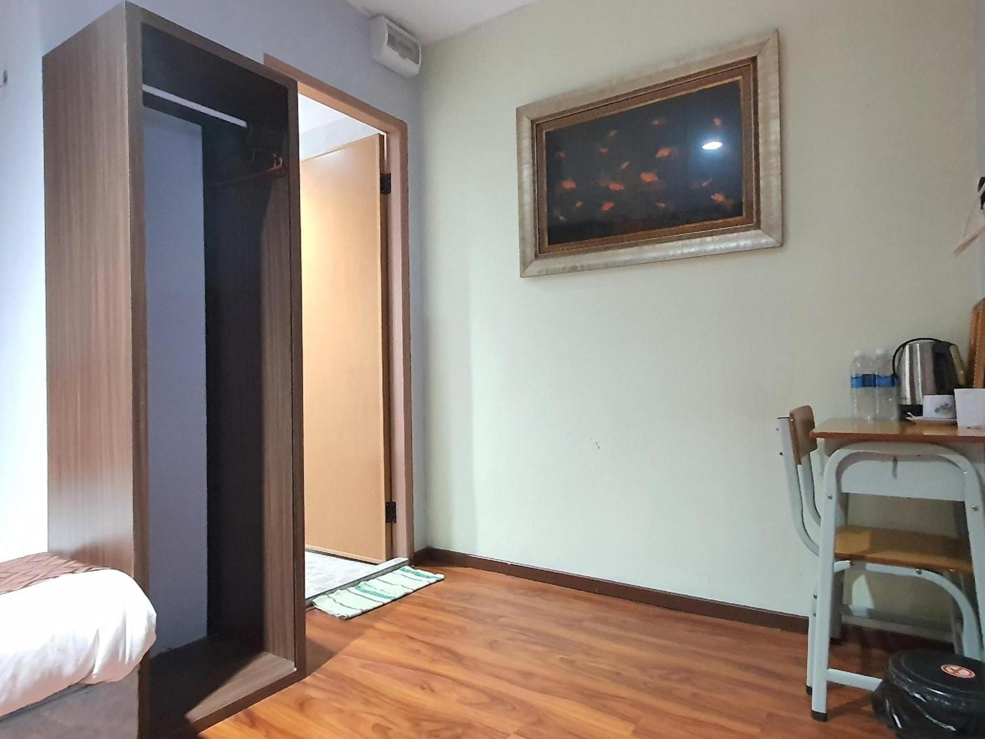 Oyo 90964 Melody 88 Inn Miri Kültér fotó