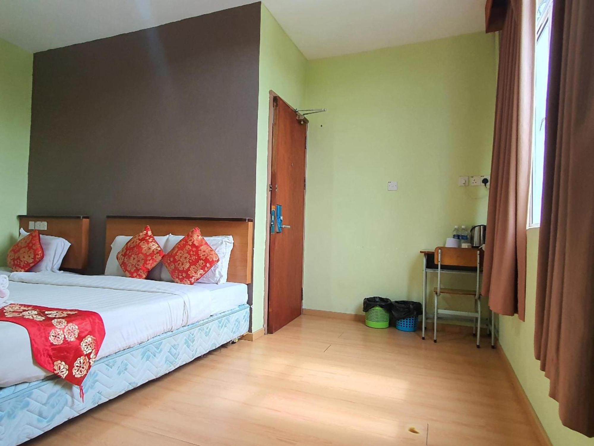 Oyo 90964 Melody 88 Inn Miri Kültér fotó